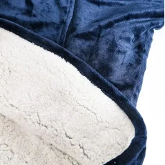 Patura tip hanorac, cu maneci, gluga si buzunar, captusita cu blana, Gonga®