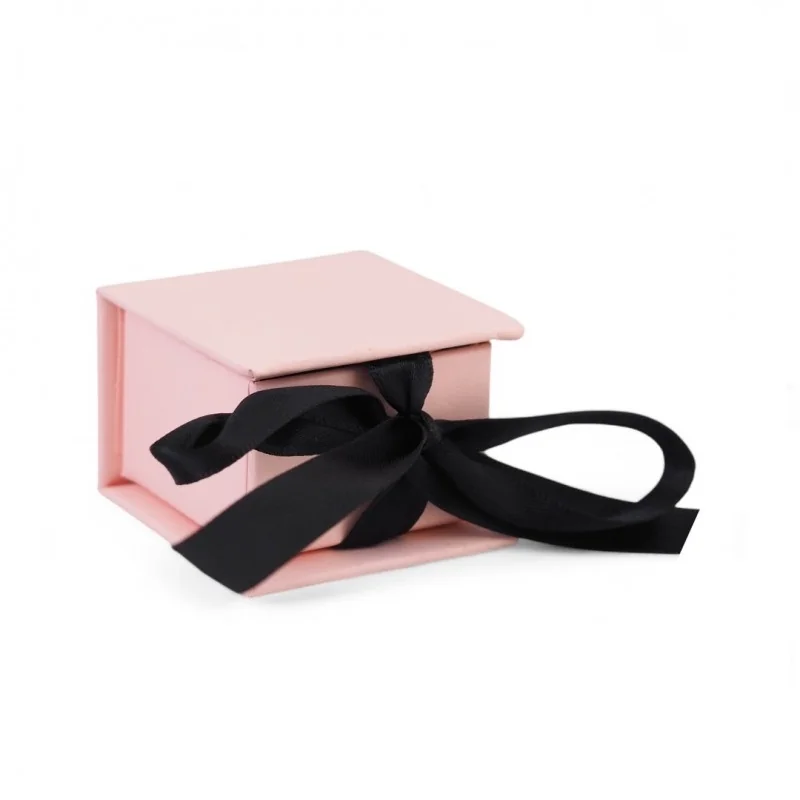 Cutie decorativă pentru bijuterii, inel sau cercei, 5 x 5 x 3,5 cm, cu fundă neagră, Gonga®