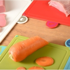 Set 4 tocatoare, antiderapante 4 culori pentru pentru alimente, rezistente la masina de spalat vase, Plastic, Gonga®