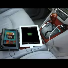 Incarcator auto Lenmar, 2 porturi USB