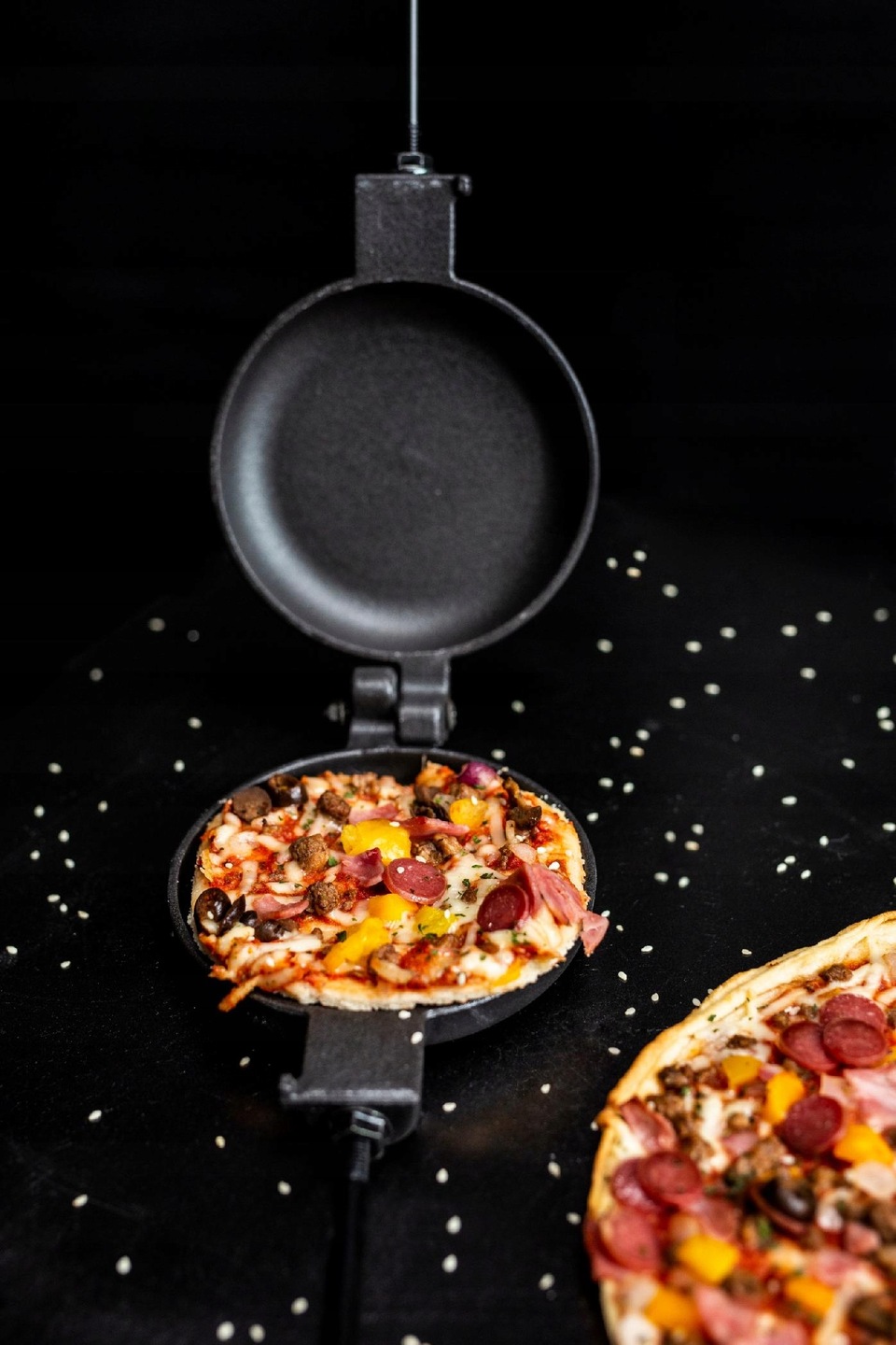 Tigaie din fontă cu mâner lung pentru foc de tabără/șemineu/grătar, 12x12x4 cm, Gonga® 1 Tigaie%20din%20font%C4%83%20cu%20m%C3%A2ner%20lung%20pentru%20foc%20de%20tab%C4%83r%C4%832